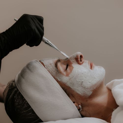 Soins nettoyants de la peau institut de beauté à Grésy sur Aix