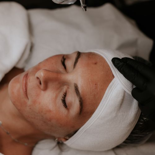 Soins nettoyants de la peau institut de beauté à Grésy sur Aix